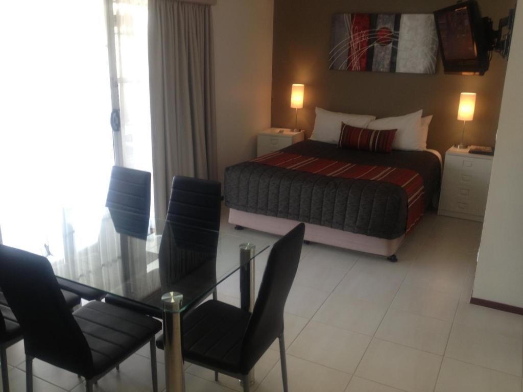 Redwood Manor Motel Apartments Warrnambool Ruang foto
