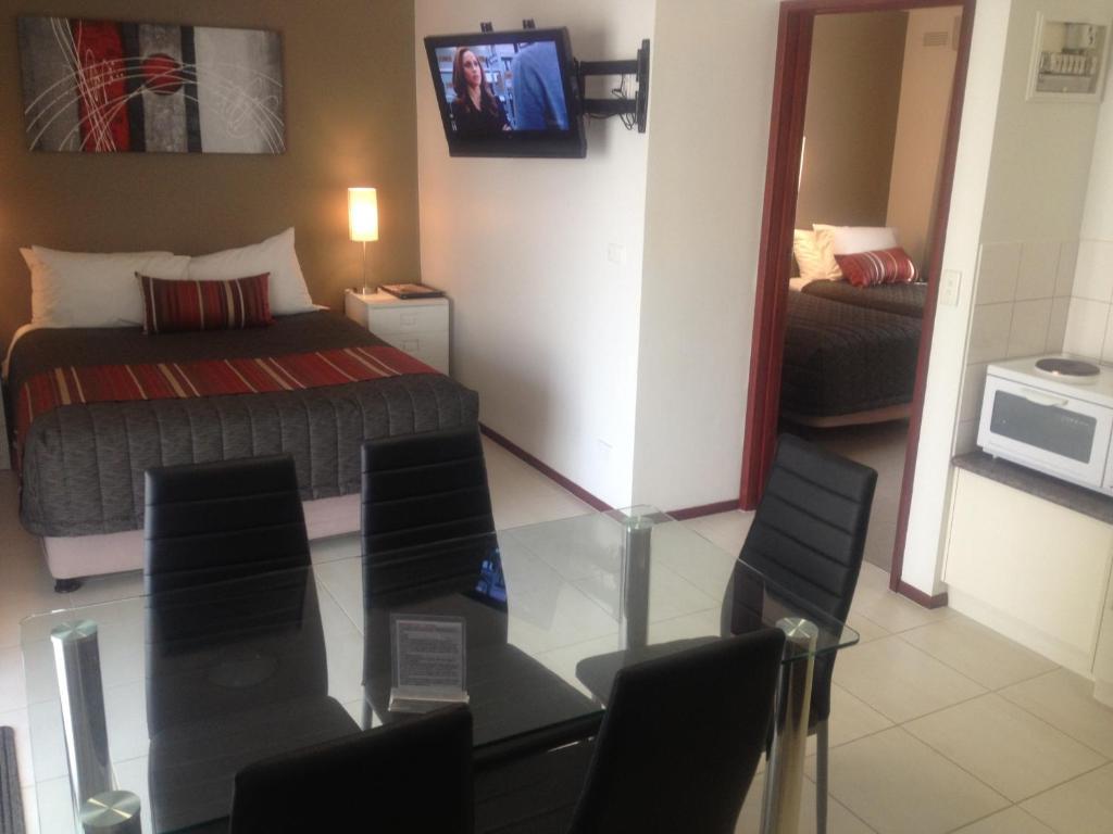Redwood Manor Motel Apartments Warrnambool Ruang foto