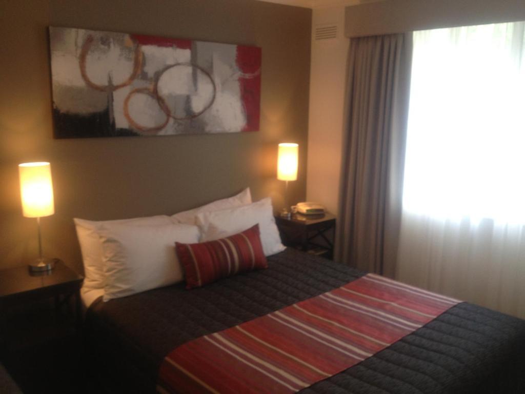 Redwood Manor Motel Apartments Warrnambool Ruang foto